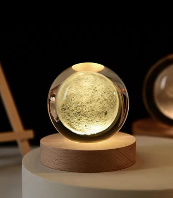 2024_11_26_01_44_IMG_3819 گوی کریستالی طرح ماه - تصویر 1