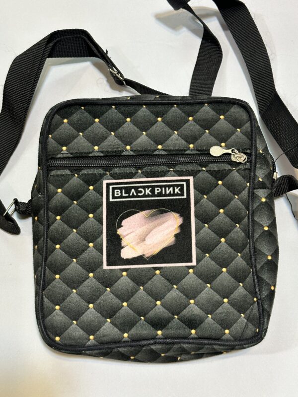 2024_11_26_16_11_IMG_3942 کیف دوشی طرح بلک پینک - تصویر 1