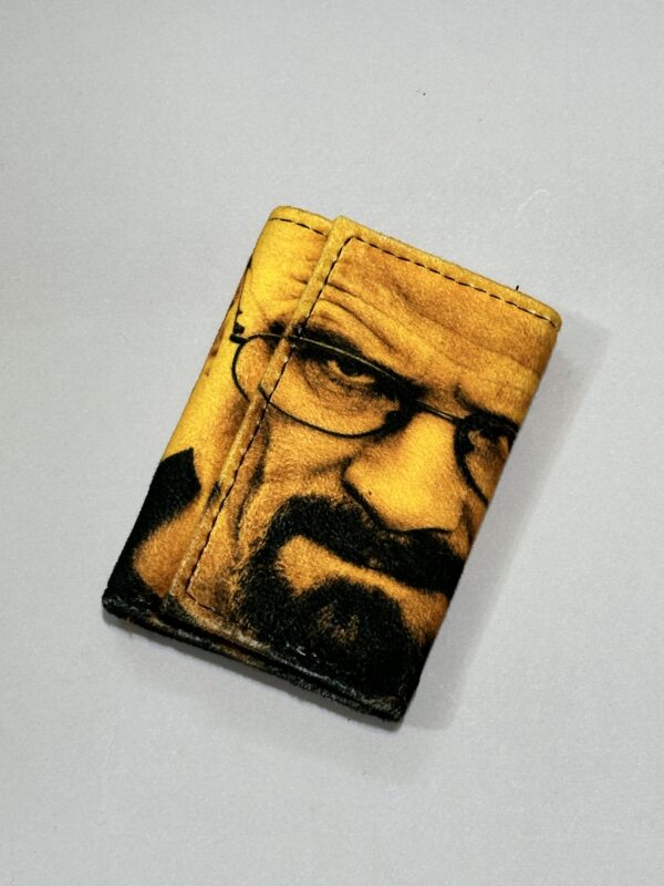 2024_11_26_16_40_IMG_4023 کیف پول جیبی طرح برکینگ بد(breaking bad) - تصویر 1
