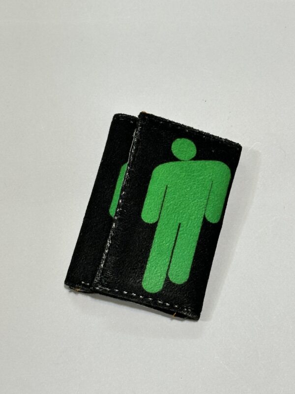 2024_11_26_16_45_IMG_4065 کیف پول جیبی طرح بیلی آیلیش - تصویر 1