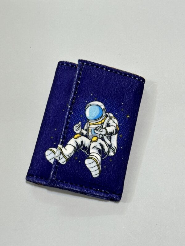 2024_11_26_16_45_IMG_4069 کیف پول جیبی طرح فضانورد2 - تصویر 1