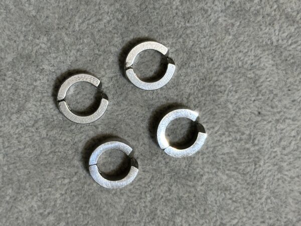 ۲۰۲۴_۱۱_۲۹_۱۴_۵۱_IMG_5500 پیرسینگ حلقه ای فیک گوش - تصویر 1