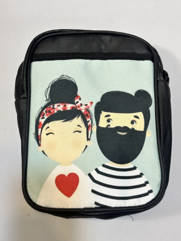 2024_11_28_02_13_IMG_4749-scaled-e1733591722642.jpg کیف دوشی مستطیلی طرح فانتزی(کاپلی) - تصویر 1