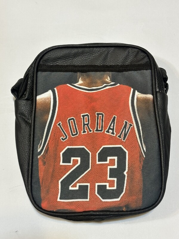 2024_11_28_02_14_IMG_4752-scaled-e1733592062435.jpg کیف دوشی مستطیلی طرح جردن - تصویر 1