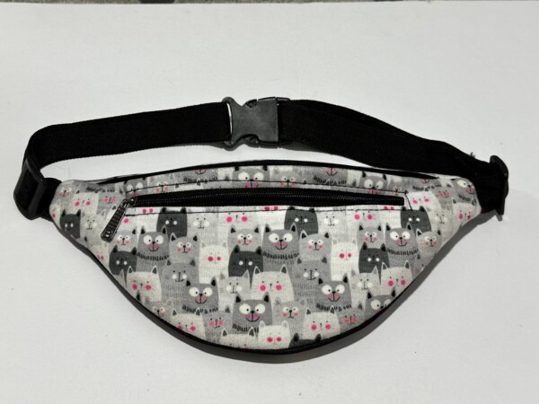 photo_2025-01-08_12-06-37.jpg کیف کمری طرح گربه لپ صورتی تک زیپ - تصویر 2