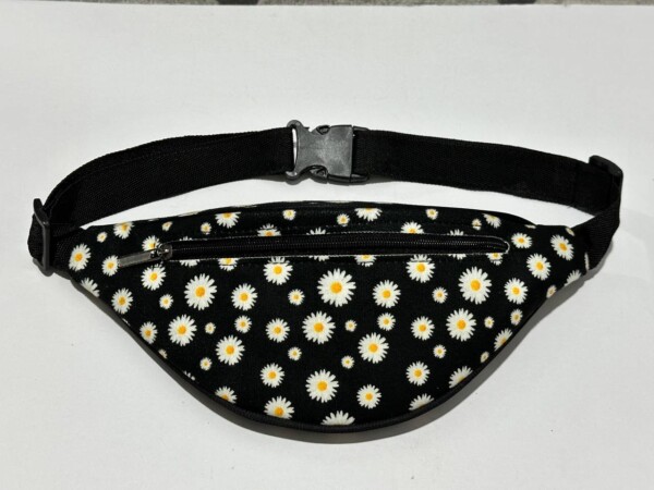 photo_2025-01-08_12-06-52.jpg کیف کمری طرح بابونه تک زیپ - تصویر 1