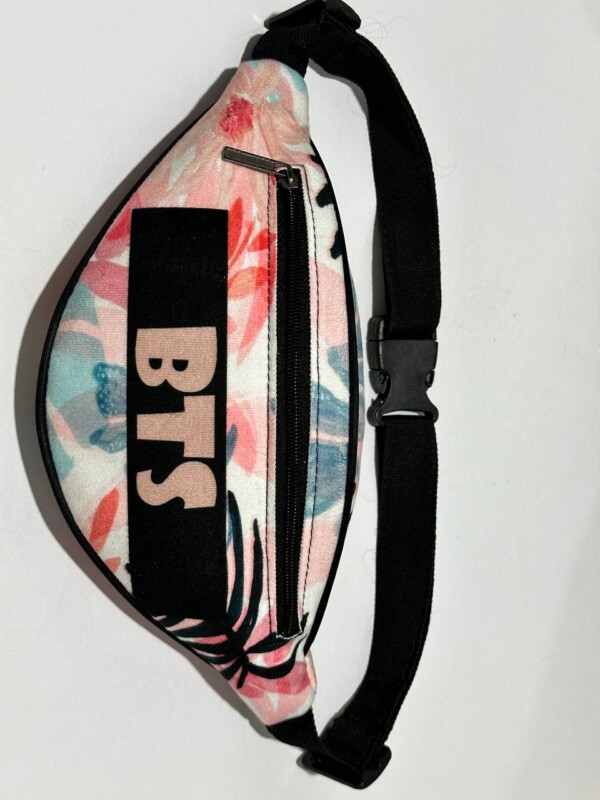 photo_2025-01-08_12-10-07.jpg کیف کمری طرح بی تی اس هاوایی تک زیپ - تصویر 1