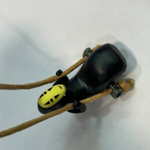 آویز شهر اشباح نشسته برتاب